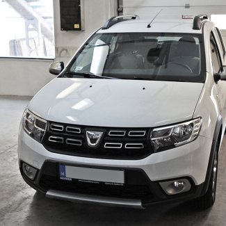 Dacia Sandero 2018 - Tolatóradar és tolatókamera